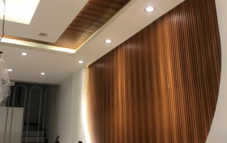 Thi Công Tấm Lam Sóng Nhựa Giả Gỗ Trang Trí Mới Nhất