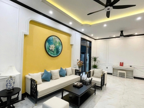 Thi công phào chỉ Đen Tại Nhà Bè 