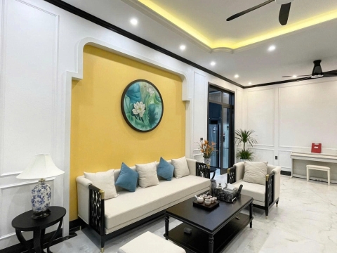 Thi công phào chỉ Đen Tại Nhà Bè 