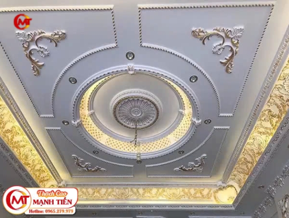 Trần Thạch Cao Tân Cổ Điển Dát Vàng Đẹp, Sang Trọng